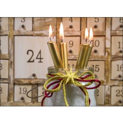 Goldene Kerzen vor Adventskalender- Tischset aus Papier 44 x 32 cm