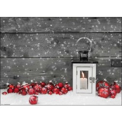 Weihnachtliches Arrangement mit Windlicht und Christbaumkugeln - Tischset aus Papier 44 x 32 cm