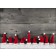 Weihnachtliches Arrangement aus roten Zipfelmützen im Schnee - Tischset aus Papier 44 x 32 cm
