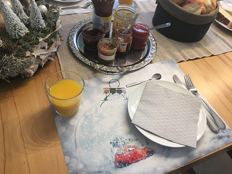 Motiv: Schneekugel mit Auto Schneekugel mit Auto